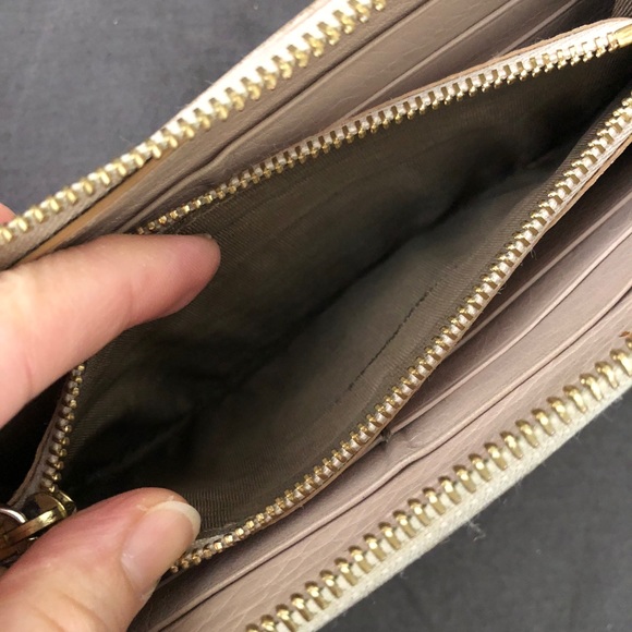 👀😱❤️💋💋✅💯CHLOE LILY BOW WALLET❤️❤️ - Picture 4 of 8